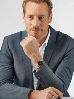 Bering Herren Armbanduhr Ultra Slim 40 mm 3 ATM Saphirglas Slim Design Armband Edelstahlband mit Edelstahlelementen 17240-702