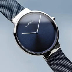 BERING Unisex Armbanduhr Classic silberfarben glänzend Edelstahl Armband und Saphirglas 14539-308