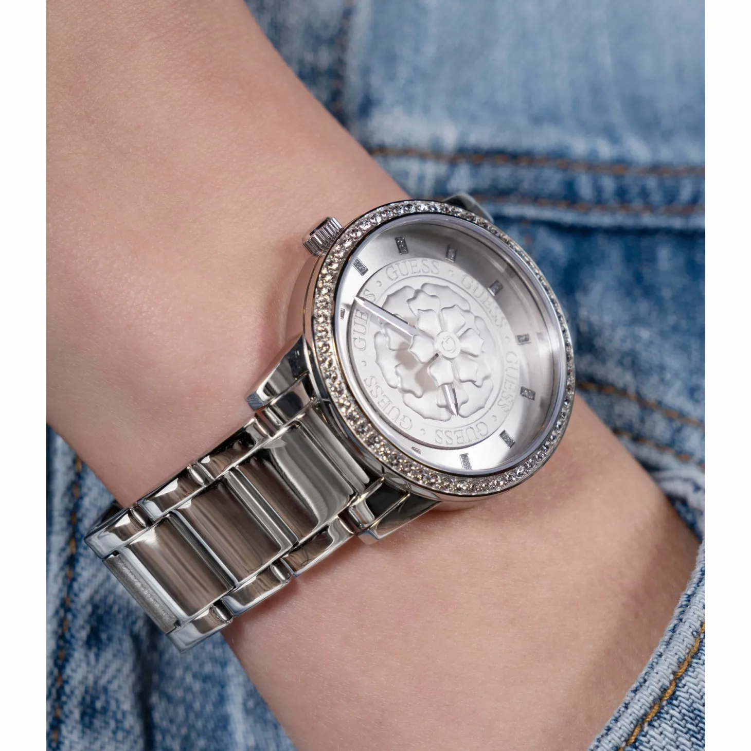 Guess Damen Armbanduhr PETAL silber GW0747L1