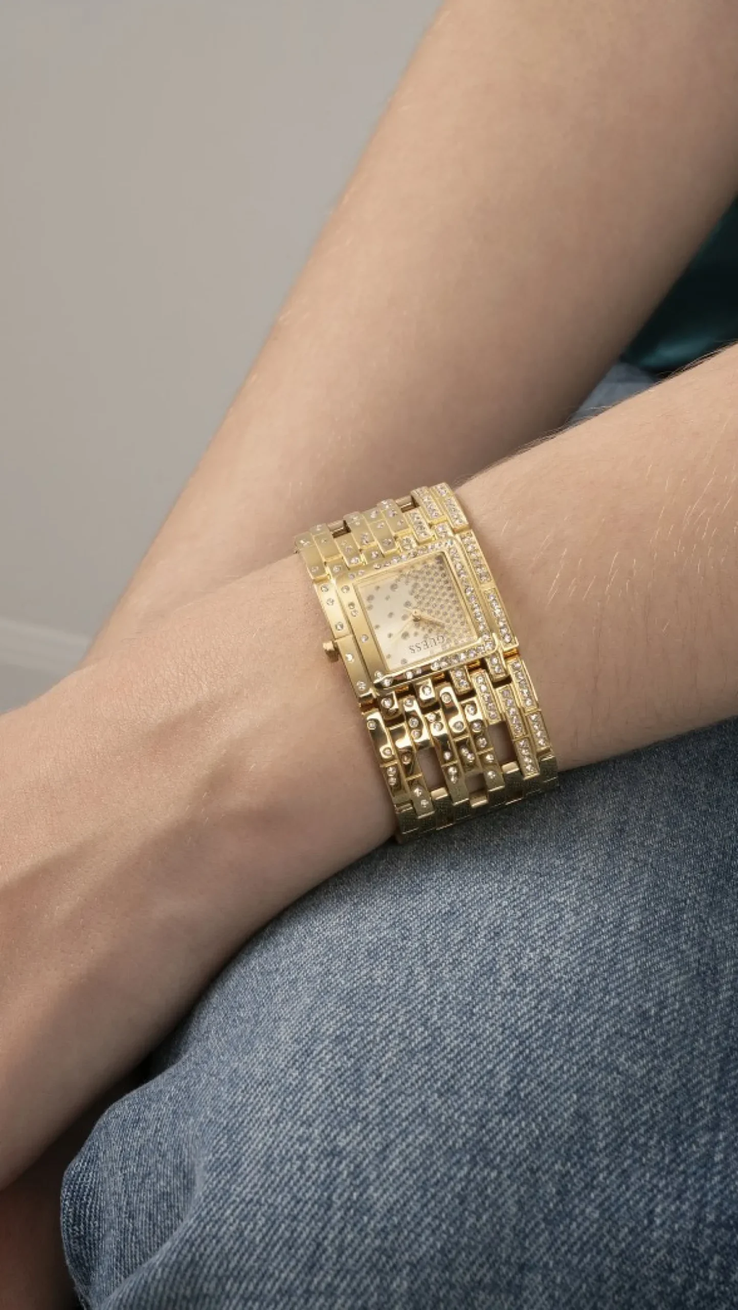 Guess Damen Armbanduhr WATERFALL gold 22 mm GW0441L2