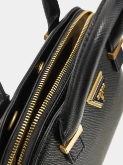 GUESS Handtasche Unisex Lassie Girlfriend Dome Satchel Schwarz HWVA9231050‑BLA