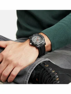 Luminox Armbanduhr Unisex BLACK OPS 8880 Series Schwarz XL.8882.F