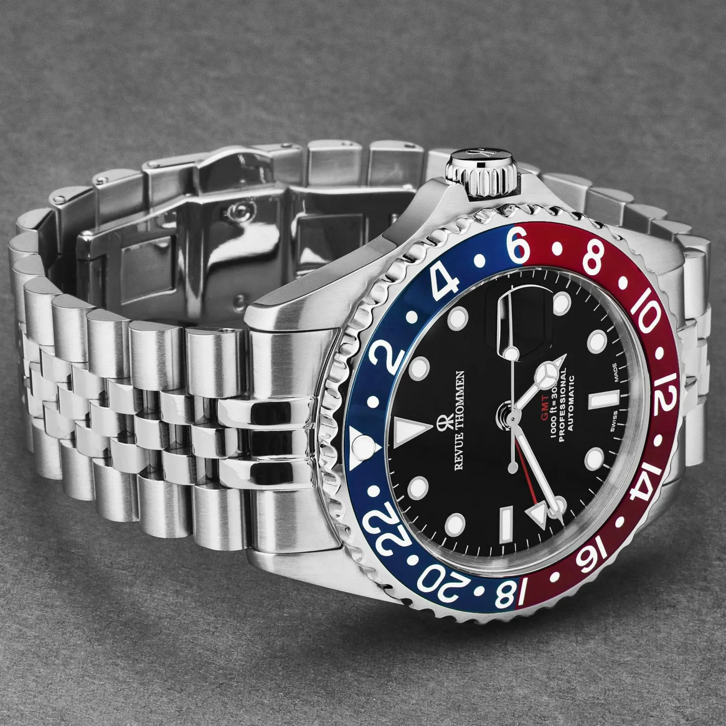 Revue Thommen Armbanduhr Automatic Diver' GMT Black Dial Blue and Red Armband Edelstahl 17572.2235
