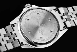 Revue Thommen Herren Schweizer Armbanduhg Taucheruhr Schwarzes Zifferblatt, Edelstahlarmband, Automatikwerk, Diver 17571.2235