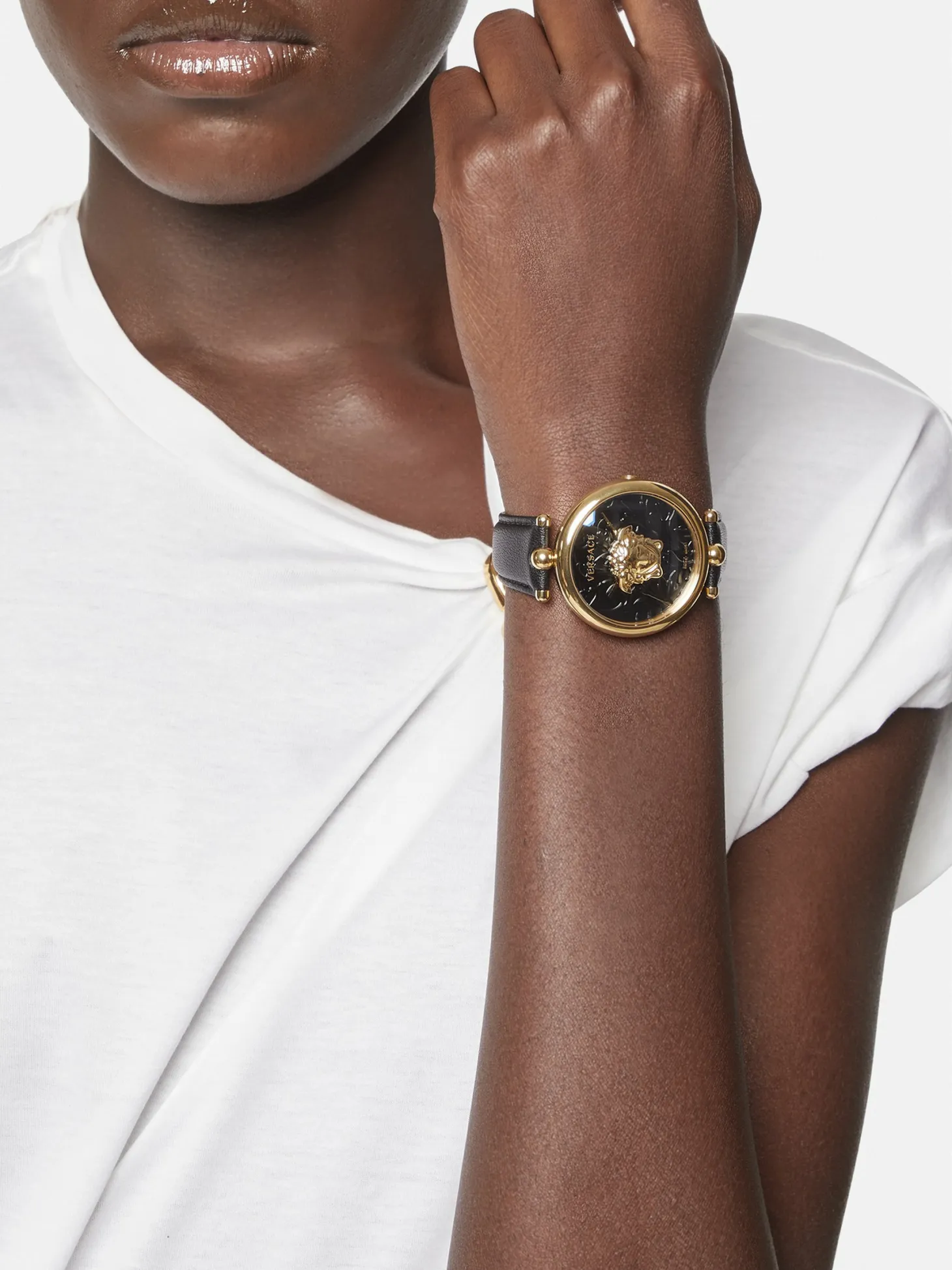 Versace Damen Armbanduhr Palazzo Empire 39 mm Medusa auf dem Zifferblatt Armband Leder VECO01420